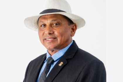 Prefeito Luzimar Nunes já aparece como principal favorito na frente de Karla Pimentel